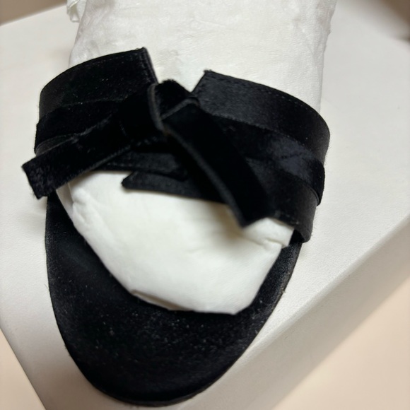 The Vera Wang Evening Collection Black Heeled Sandals - Sz 38 - Picture 2 of 9